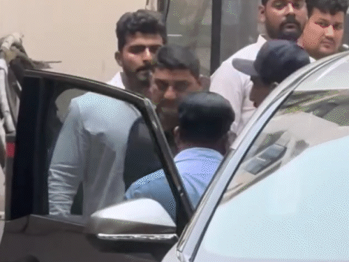 रणबीर कपूर और आलिया भट्ट ने देओल फैमिली से मुलाकात की थी।