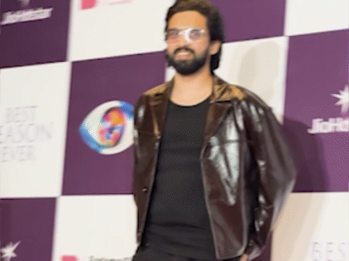 अमाल मलिक भी स्टाइलिश अंदाज में नजर आए।