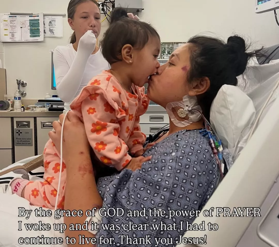 Patriots' Jahlani Tavai And Kalei Mau Mourn Loss Of Unborn Daughter Post Rare Medical Issue, 'She Was Perfect..' 3