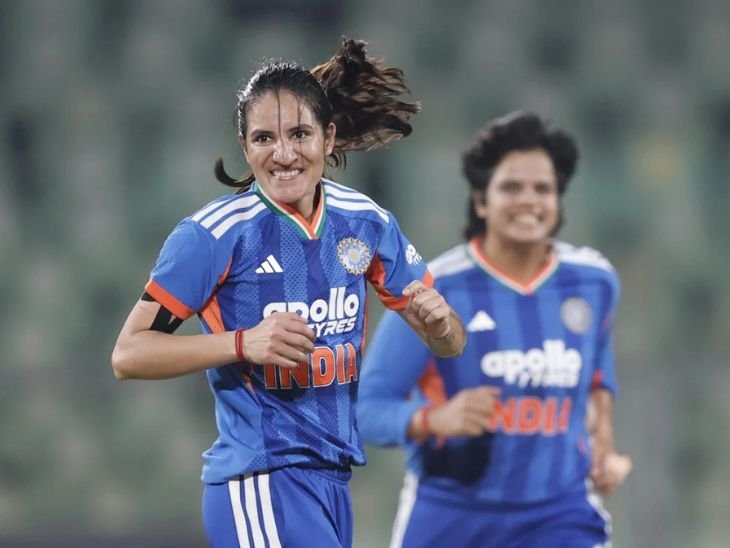 रेणुका सिंह ने 4 विकेट लेकर श्रीलंका को बैकफुट पर धकेला।