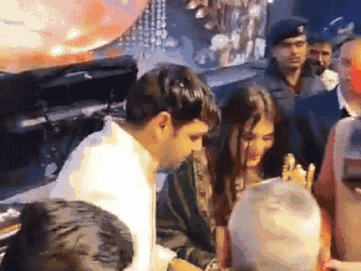 शादी के बाद पहले रिसेप्शन में सीएम सैनी ने पहुंचकर आशीर्वाद दिया।