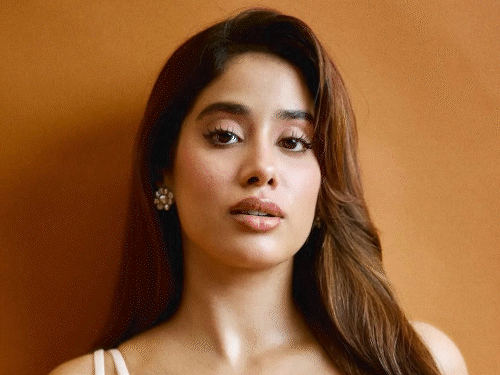 Janhvi expresses anger over burning of Hindu youth in Bangladesh | बांग्लादेश में हिंदू युवक की लिचिंग पर भड़कीं जाह्नवी: घटना को बर्बर और नरसंहार बताया, बोलीं- ये पाखंड हमें तबाह कर देगा