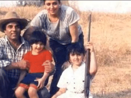 Hema Malini’s emotional post in memory of Dharmendra | धर्मेंद्र की याद में हेमा ने शेयर किया इमोशनल वीडियो: सनी-बॉबी और प्रकाश कौर की भी वीडियो में दिखी झलक