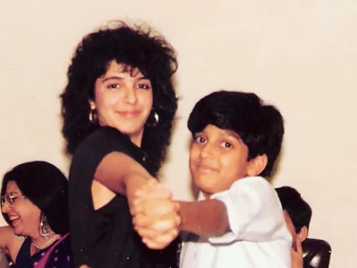 कजिन फरहान अख्तर के साथ डांस करती हुईं फराह खान।