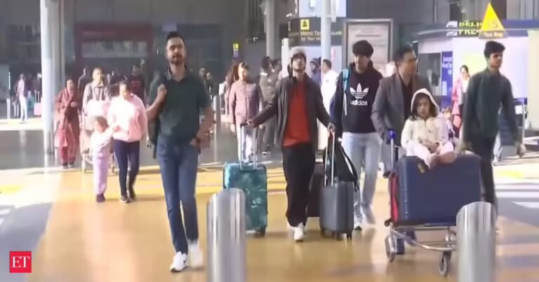 Delhi NCR year-end travel surge spills into 2026 as foul air persists
