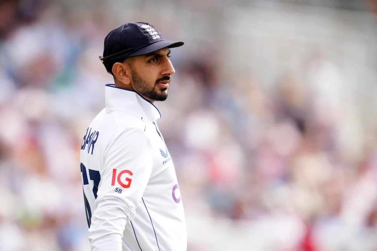 शोएब बशीर ने अब तक वह 19 टेस्ट मैचों में 68 विकेट लिए हैं।