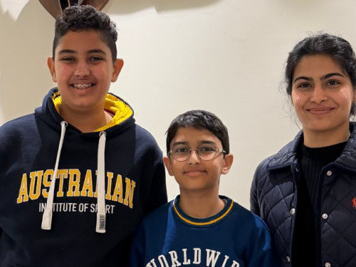 मनु भाकर के ऑस्ट्रेलियन शूटर को बोरियत भगाने के टिप्स:बारीकियां सीखने हरियाणा आए सबसे युवा शूटर; पिता साइंटिस्ट, 9 साल पहले विदेश शिफ्ट