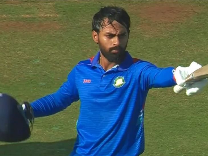 विजय हजारे ट्रॉफी फाइनल में अथर्व तायडे का शतक:विदर्भ ने सौराष्ट्र को 318 रन का टारगेट दिया, अंकुर पंवार ने 4 विकेट लिए