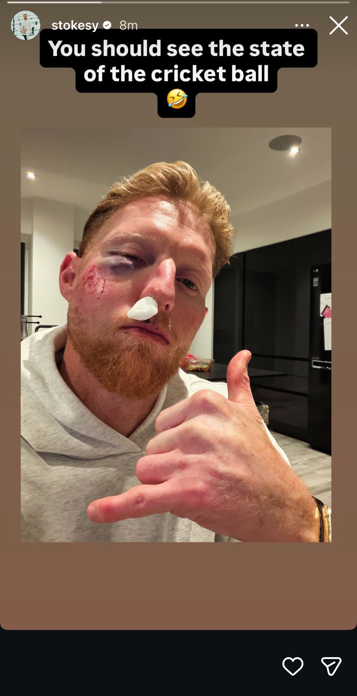 बेन स्टोक्स ने सोशल मीडिया पर फोटो पोस्ट करने के बाद मजाकिया कमेंट भी किया।