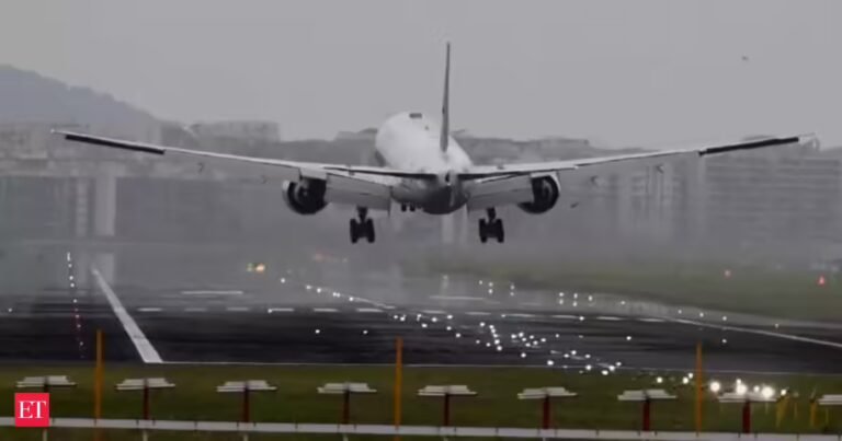 Fog disrupts flight movement in Chennai airport