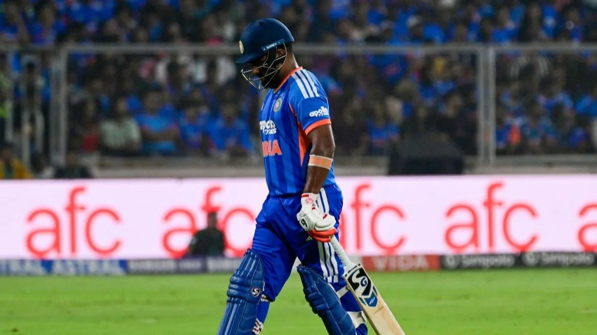 संजू सैमसन ने न्यूजीलैंड के खिलाफ 5 मैचों की टी-20 सीरीज में मात्र 46 रन ही बनाए थे।