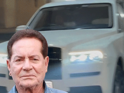 Salim Khan Discharge Update | Salman Khan Father Hospital Visit