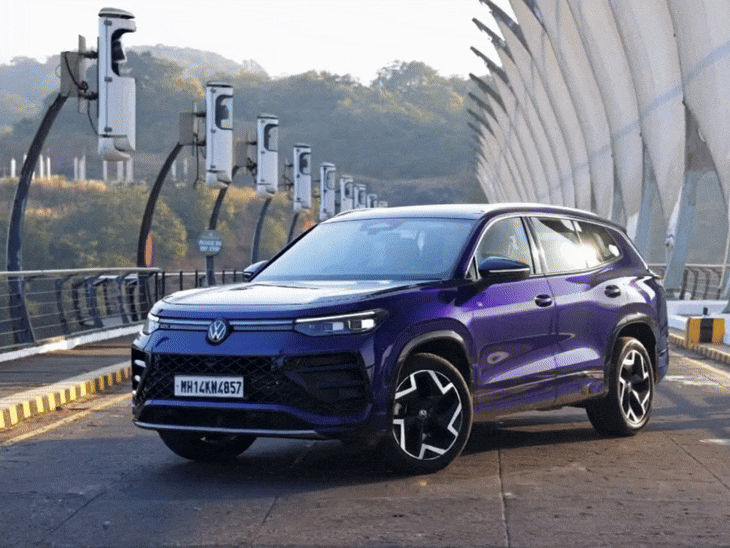 फॉक्सवैगन टेरॉन R-लाइन रिवील:15-इंच टचस्क्रीन के साथ आएगी 7-सीटर SUV, सेफ्टी के लिए 360° कैमरा और ADAS
