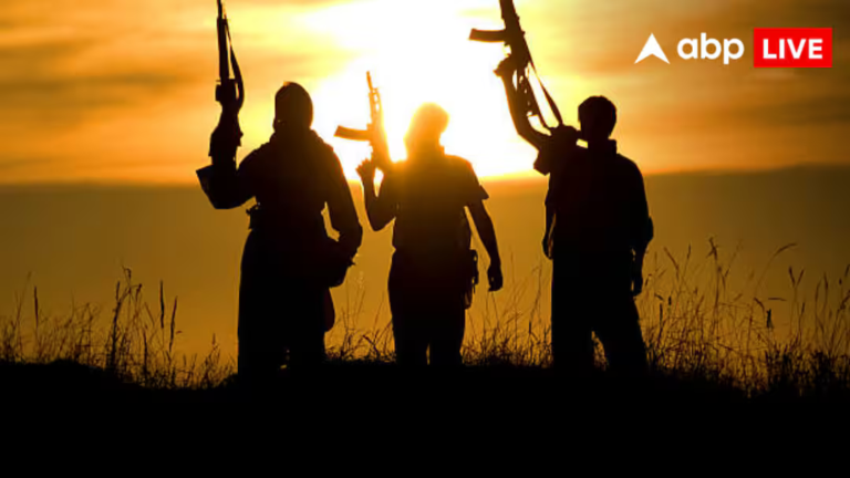 Jammu Kashmir Terrorist: जम्मू में घुसपैठ की कोशिश नाकाम, सुरक्षा बलों ने उरी सेक्टर में ढेर किया पाकिस्तानी आतंकी