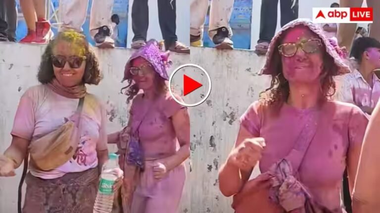 “होली के असली मजे तो इन्होंने लिए हैं” पुष्कर में टिंकू जिया गाने पर विदेशी हसीनाओं ने खूब लगाए ठुमके, वीडियो वायरल