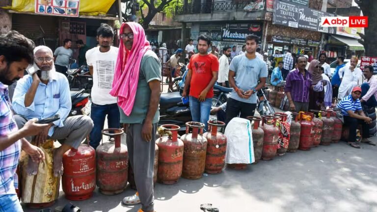 ‘2 हफ्ते में PNG के 1.25 लाख नए कनेक्शन, 3 दिन में 5600 ग्राहक हुए शिफ्ट’, तेल संकट पर सरकार ने दिया अपडेट