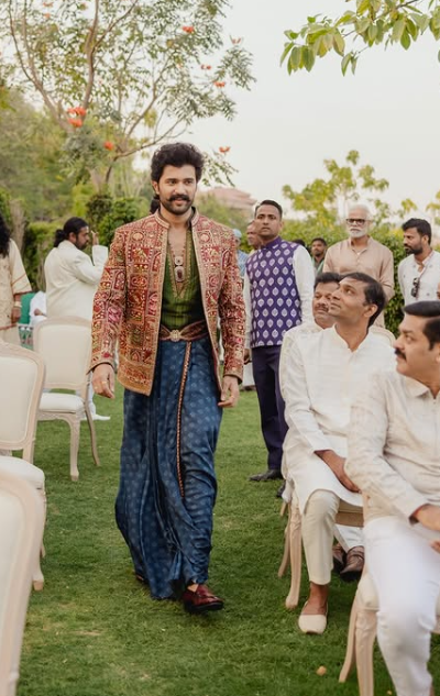 Vijay Deverakonda Mehendi look