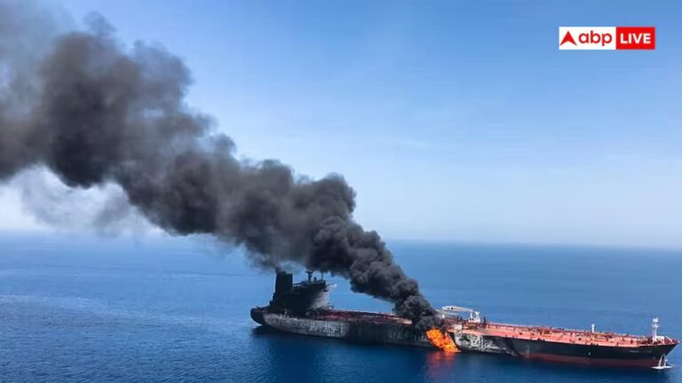Israel US Iran War: अमेरिका ने डुबोया वॉरशिप तो ईरान ने फूंक डाला तेल टैंकर! समंदर हुआ खून से लाल, टिट फॉर टैट वाला जवाब