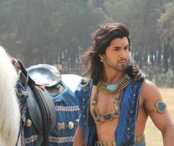 Lakshya in Porus - Instant Bollywood Lakshya in Porus